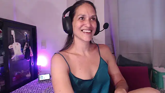 Snapshot of diosa78afrodita chatting on 10.31.25 diosa78afrodita online show from 10.31.25