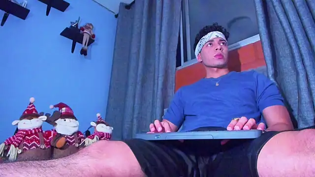 Snapshot of Stefann_salvatoree chatting on 12.19.24 Stefann salvatoree online show from 12.19.24