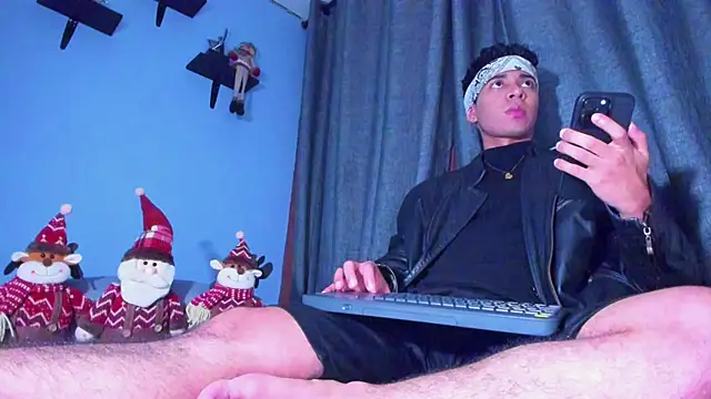 Snapshot of Stefann_salvatoree chatting on 12.30.24 Stefann salvatoree online show from 12.30.24