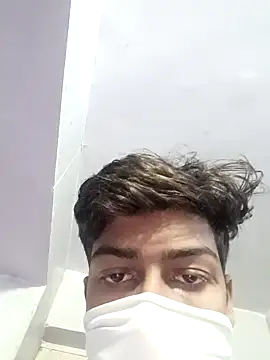 Snapshot of hotvarunrita chatting on 10.10.25 hotvarunrita online show from 10.10.25