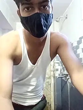 Snapshot of hotvarunrita chatting on 10.26.25 hotvarunrita online show from 10.26.25