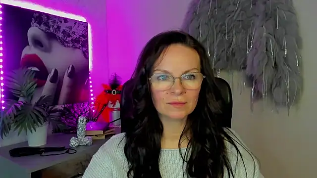 Snapshot of HelenLuxx chatting on 03.03.26 HelenLuxx online show from 03.03.26