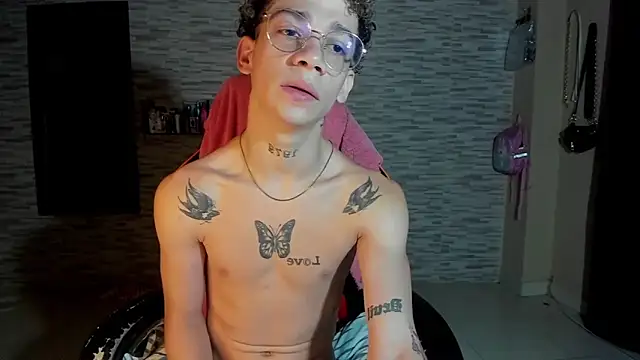 Snapshot of mateodeamjo chatting on 09.25.25 mateodeamjo online show from 09.25.25