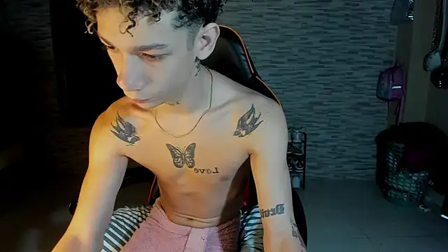 Snapshot of mateodeamjo chatting on 09.26.25 mateodeamjo online show from 09.26.25