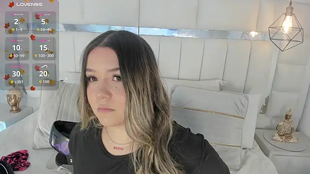 Snapshot of 1m_dalhia chatting on 10.18.25 1m dalhia online show from 10.18.25