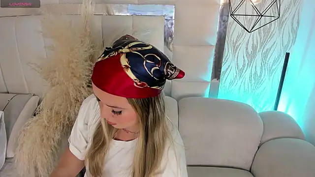 1m dalhia online show from 11.20.25