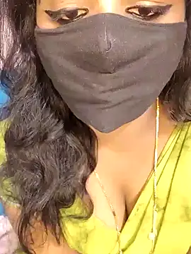 Snapshot of louise92 chatting on 12.05.24 louise92 online show from 12.05.24