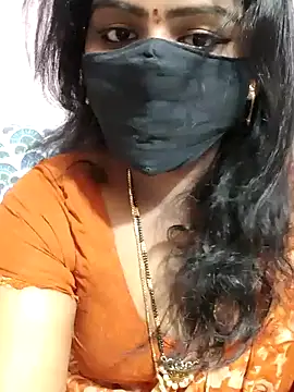 Snapshot of louise92 chatting on 01.03.25 louise92 online show from 01.03.25