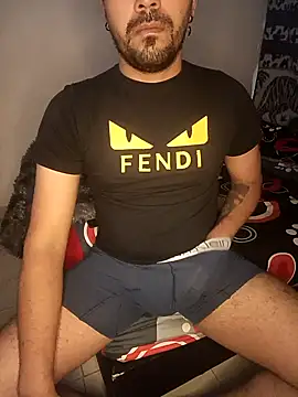 Snapshot of Joselatino23 chatting on 10.13.25 Joselatino23 online show from 10.13.25