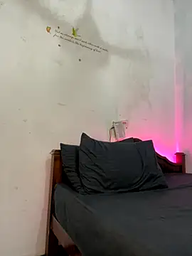 Angel Zaara online show from 11.17.25