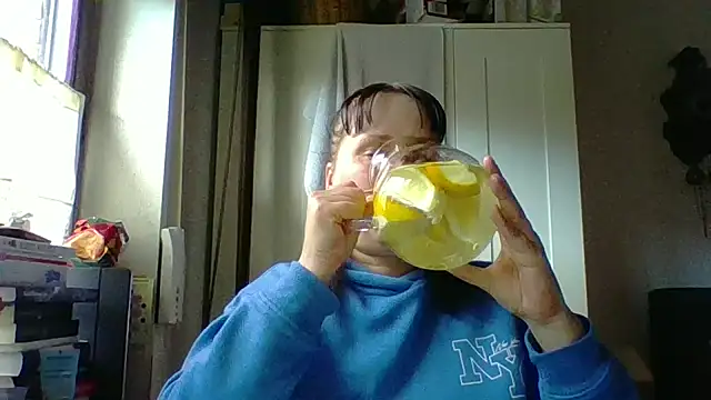  squirty cum lady  online show from 03.25.26