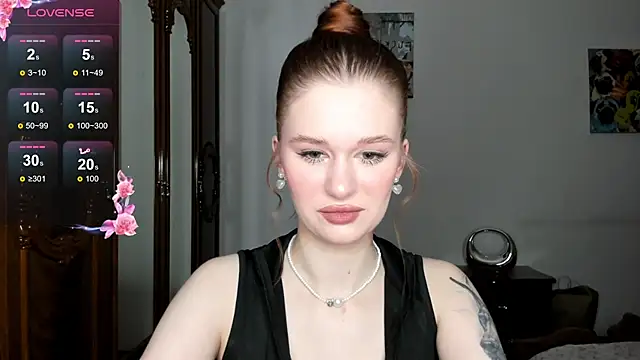 Snapshot of EmilySoul chatting on 01.24.25 EmilySoul online show from 01.24.25