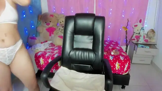 Dana Jeins online show from 12.05.25