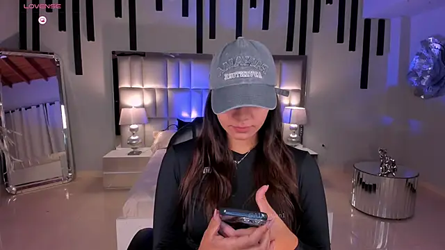 AllyJensen online show from 04.06.26