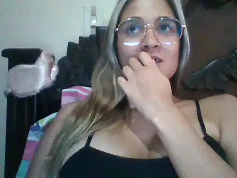 trianabell online show from 12.21.24