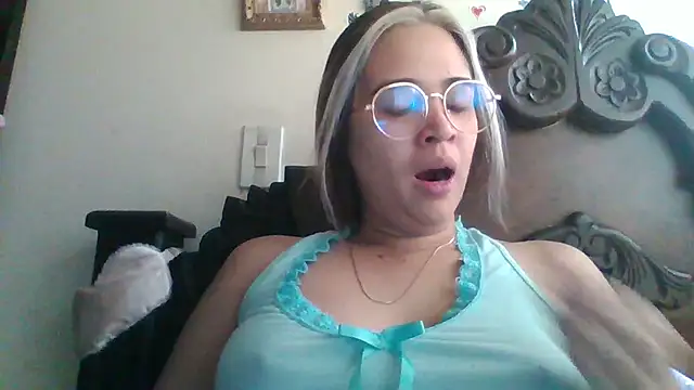 trianabell online show from 12.26.24