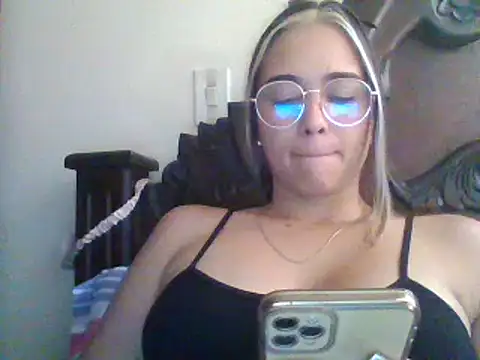 trianabell online show from 12.27.24