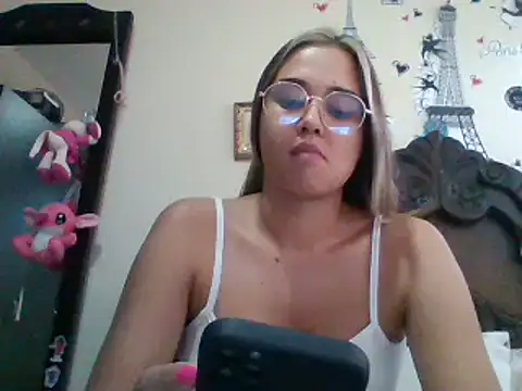 trianabell online show from 01.14.25