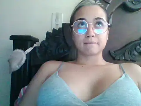 trianabell online show from 02.10.25