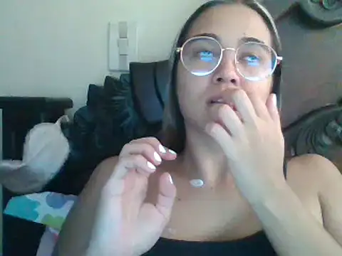 trianabell online show from 03.18.25