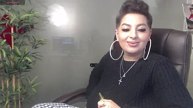 BustyAllyy online show from 12.19.24