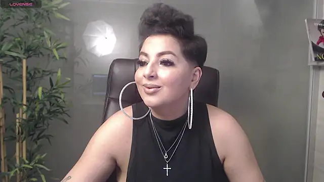 BustyAllyy online show from 12.22.24