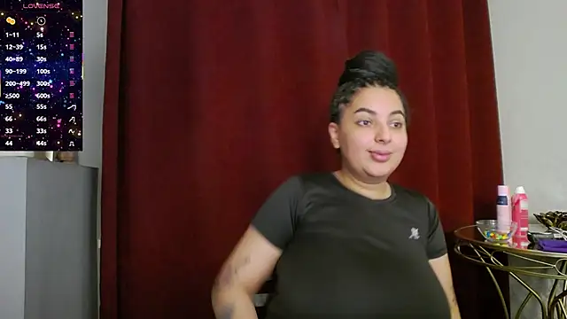 Snapshot of BustyAllyy chatting on 10.11.25 BustyAllyy online show from 10.11.25