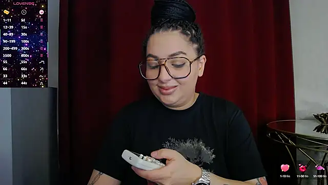 Snapshot of BustyAllyy chatting on 10.13.25 BustyAllyy online show from 10.13.25