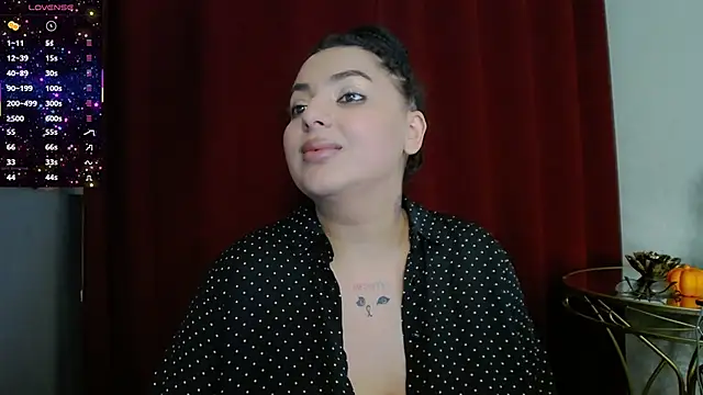 Snapshot of BustyAllyy chatting on 10.18.25 BustyAllyy online show from 10.18.25