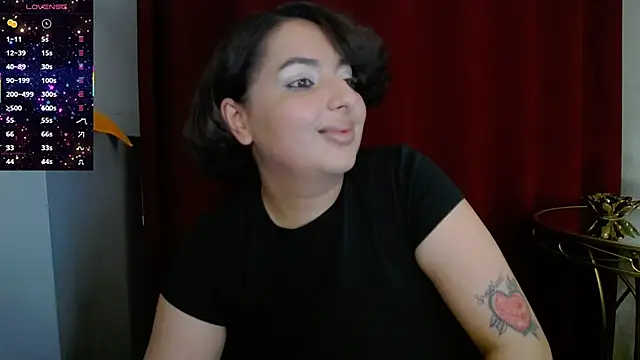 Snapshot of BustyAllyy chatting on 11.05.25 BustyAllyy online show from 11.05.25