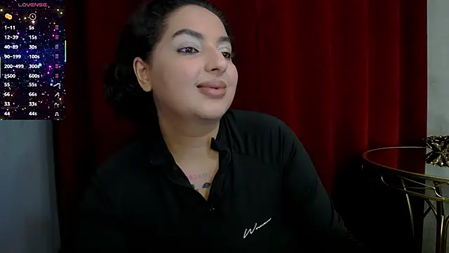 Snapshot of BustyAllyy chatting on 11.17.25 BustyAllyy online show from 11.17.25