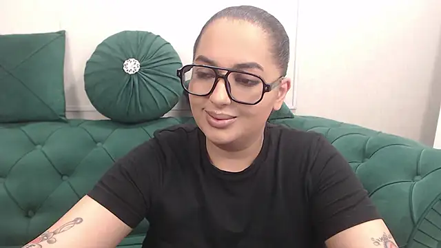 Snapshot of BustyAllyy chatting on 04.19.26 BustyAllyy online show from 04.19.26