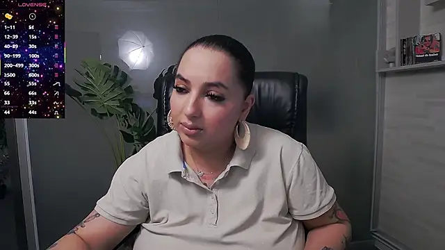 Snapshot of BustyAllyy chatting on 07.18.26 BustyAllyy online show from 07.18.26