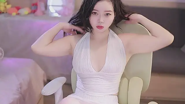 lilies-sweet online show from 10.17.25