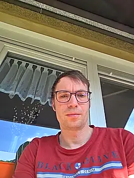 Schnubby1 online show from 04.15.26