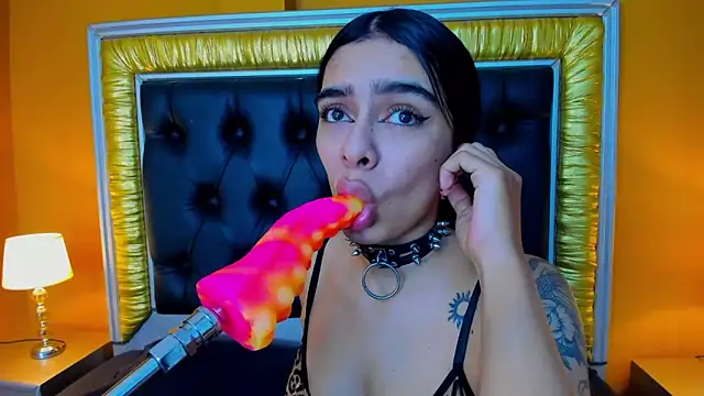 Foxy Assh  online show from 03.21.25