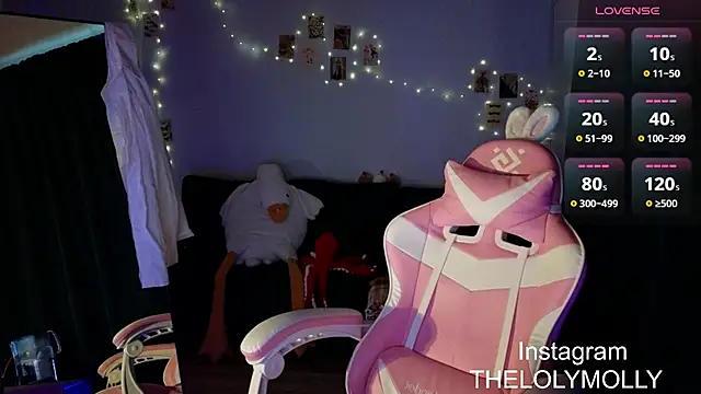 Snapshot of LolyMolli chatting on 02.07.25 LolyMolli online show from 02.07.25