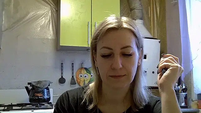 Snapshot of AshleyXHoney chatting on 01.14.25 AshleyXHoney online show from 01.14.25