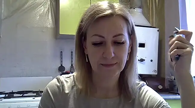 Snapshot of AshleyXHoney chatting on 01.28.25 AshleyXHoney online show from 01.28.25