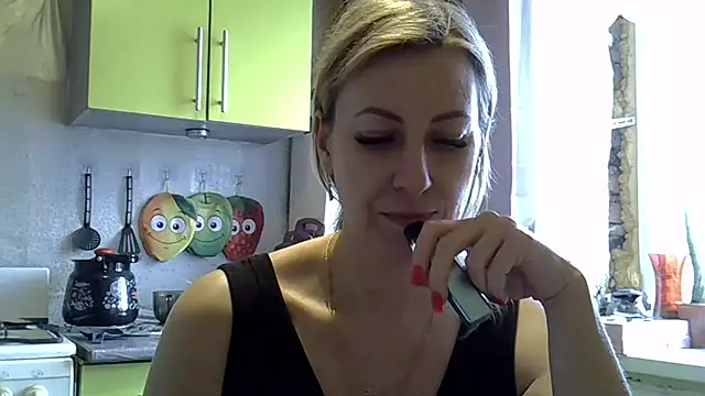 Snapshot of AshleyXHoney chatting on 02.07.25 AshleyXHoney online show from 02.07.25