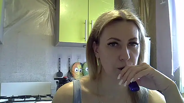 Snapshot of AshleyXHoney chatting on 03.05.25 AshleyXHoney online show from 03.05.25