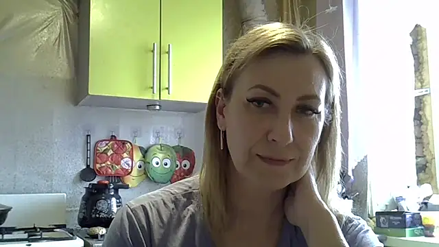 Snapshot of AshleyXHoney chatting on 03.13.25 AshleyXHoney online show from 03.13.25