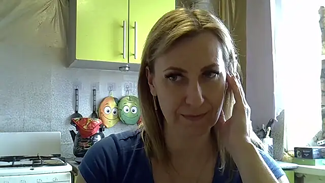 Snapshot of AshleyXHoney chatting on 03.17.25 AshleyXHoney online show from 03.17.25