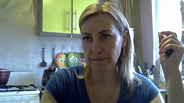 Snapshot of AshleyXHoney chatting on 03.20.25 AshleyXHoney online show from 03.20.25