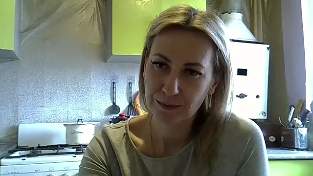 Snapshot of AshleyXHoney chatting on 03.21.25 AshleyXHoney online show from 03.21.25