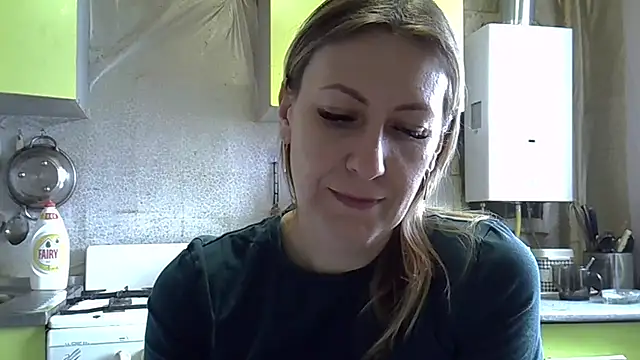 Snapshot of AshleyXHoney chatting on 02.27.26 AshleyXHoney online show from 02.27.26