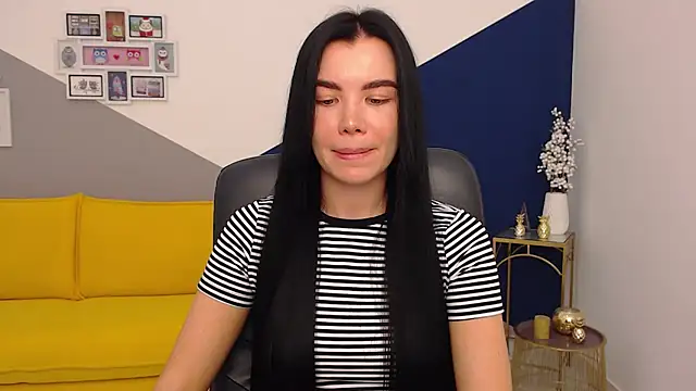 MadisonGomes online show from 12.22.24