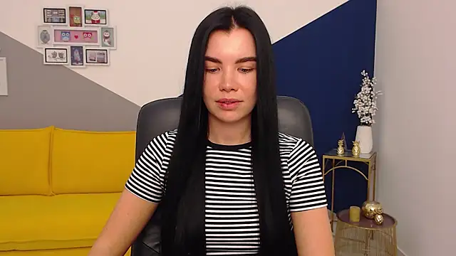 MadisonGomes online show from 12.22.24