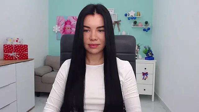 MadisonGomes online show from 12.26.24