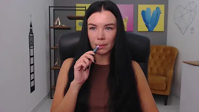 MadisonGomes online show from 10.13.25